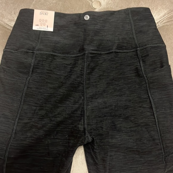 Victoria’s Secret essential pocket legging in heathered black, new, small - Picture 6 of 9